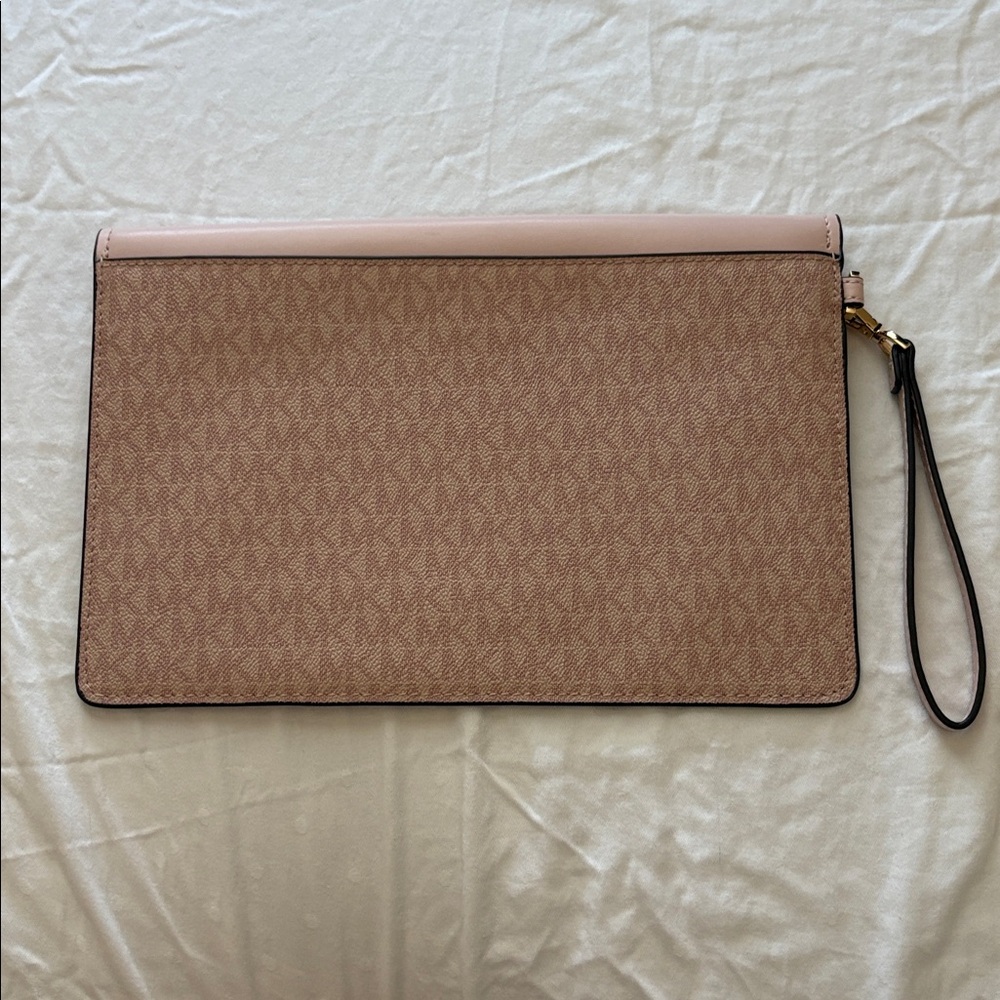 Michael Kors Maisie Large Envelope Clutch - Picture 3 of 3